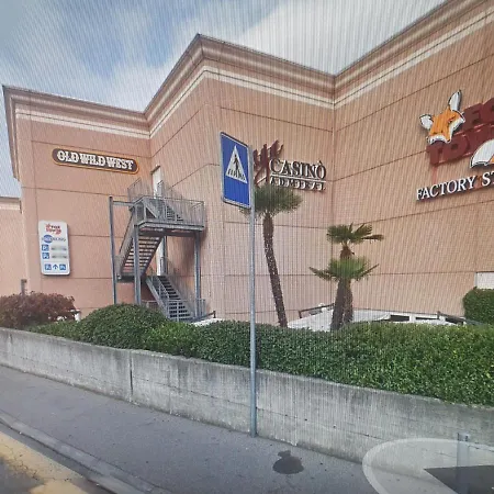 Casa Vista Cadro Executive