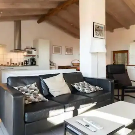 Casa Vista Cadro Executive Apartment